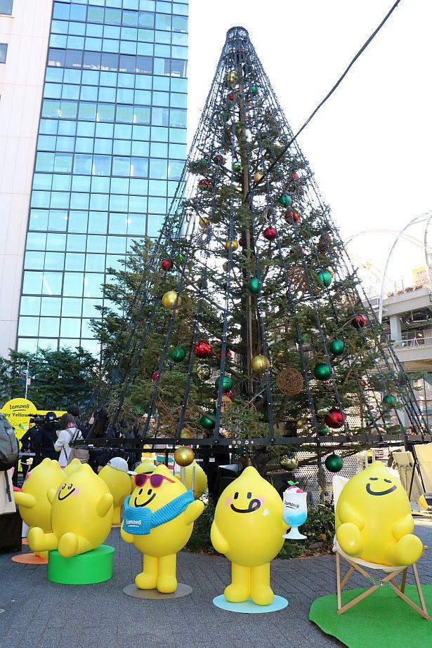 会場には、クリスマスレモンツリーに飾られたレモンをもぎ取る“レモン狩り体験”や、フォトスポット、トークショーなどのコンテンツが用意されている