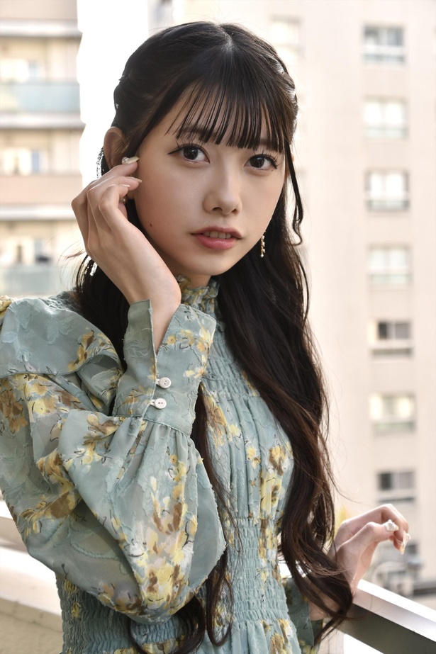 AKB48 60枚目のシングル『久しぶりのリップグロス』で初めてセンターを務めた千葉恵里が1st写真集を発売
