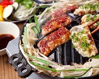 地鶏をジンギスカンスタイルで味わう人気メニューが夏限定でパワーアップ！