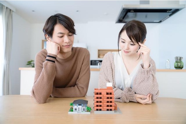 新居の周辺環境で重視することは？ /  metamorworks / PIXTA(ピクスタ)