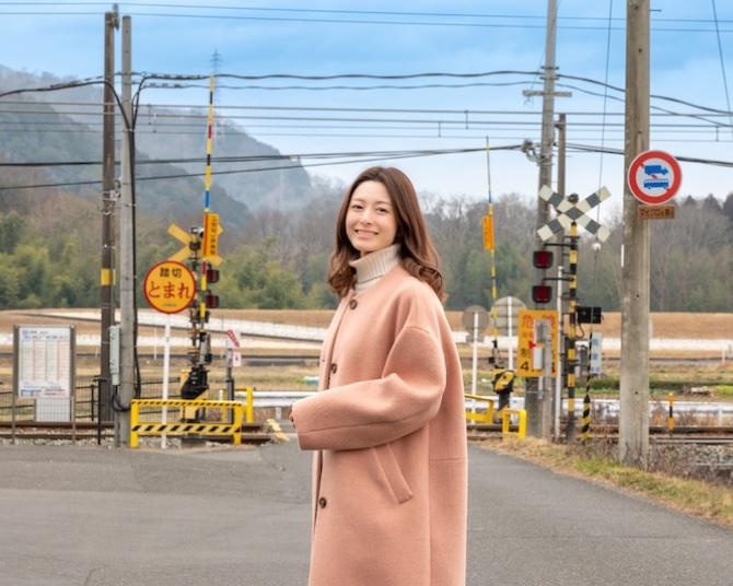 『すずめの戸締まり』を観たあとならではの楽しみ！日本各地をすずめと一緒に旅してみよう ～山々が見える線路編～