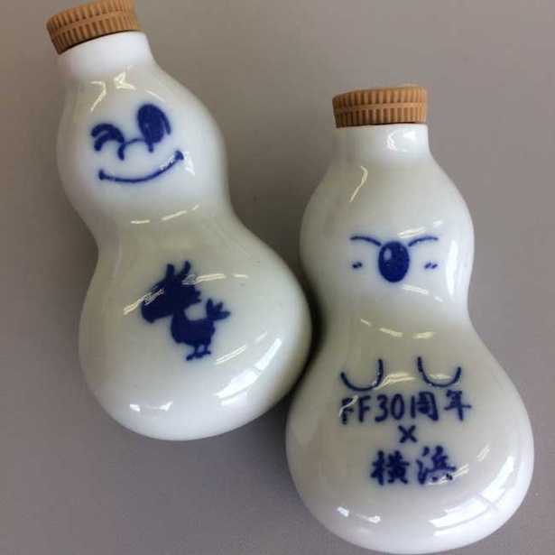 しょう油入れでおなじみの「ひょうちゃん」も、チョコボひょうちゃん(左)とモーグリひょうちゃんに変身！　※どちらかがランダムに入る