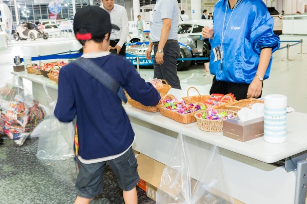 会場ではお菓子もプレゼント