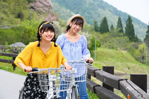 SKE48の北野瑠華と荒井優希が長野県阿智村を女子旅