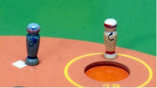 初代「野球盤」の選手人形たち