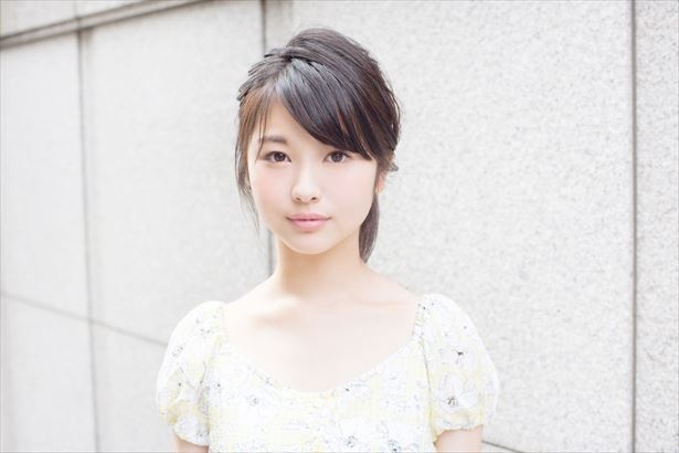 キキ役の浜辺美波さん