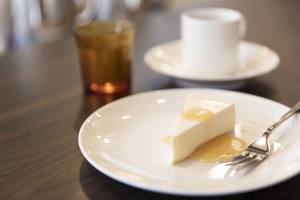 【写真】「ペギー珈琲店」のレシピを受け継いだ、レアチーズケーキ(480円)
