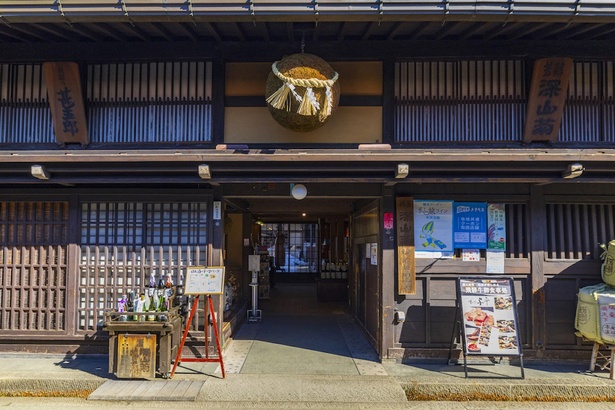 「舩坂酒造店」は飛騨の自然から生み出された湧水と良質な酒造米が素材の地酒が魅力