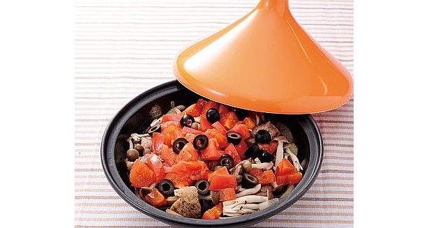 食材から挙がる水蒸気で蒸し焼きにするので、料理によっては油いらずでヘルシー