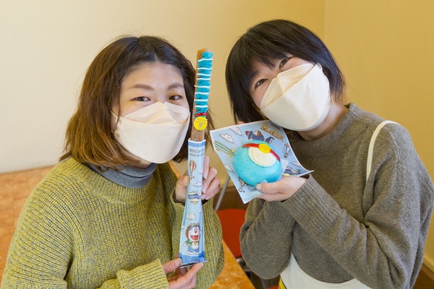 顔が描かれていないのに、ひと目でドラえもんとわかる！ユニークなフードにワクワク