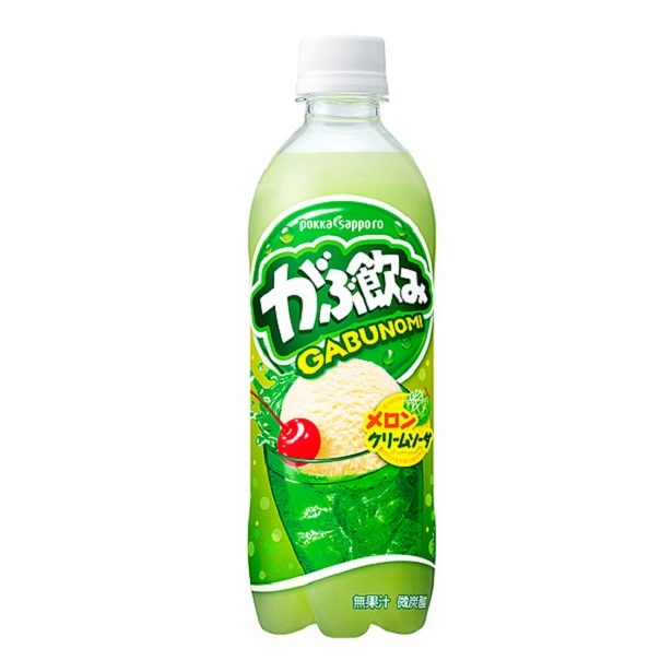 【写真を見る】「がぶ飲み メロンクリームソーダ」(税別140円)