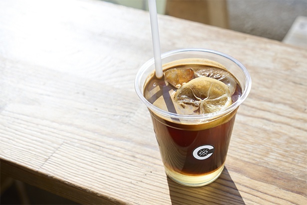 自家製レモンシロップとエスプレッソを合わせたレモンコーヒー(650円)