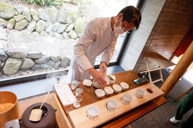 嬉野市の茶農家である北野秀一氏は、嬉野にて「ティーツーリズム」を推進する「嬉野茶時」の創立メンバー