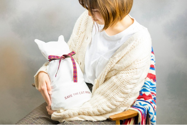 ふるさと納税の返礼品の一例。飼っている猫と同じ重さのお米を詰めた、猫型のお米「にゃんこめ」。ネコリパブリックが監修し、飛騨市内の事業者と開発した