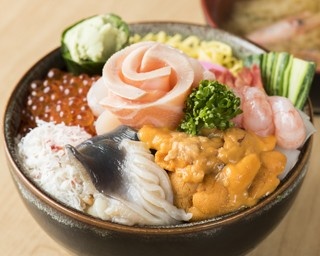 大将の目利きが光る！ 市場ランチはこだわりの海鮮で
