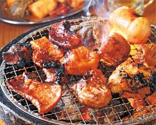 【関西の肉】デカすぎるホルモンにハマる人続出！天六にあの伝説店がオープン