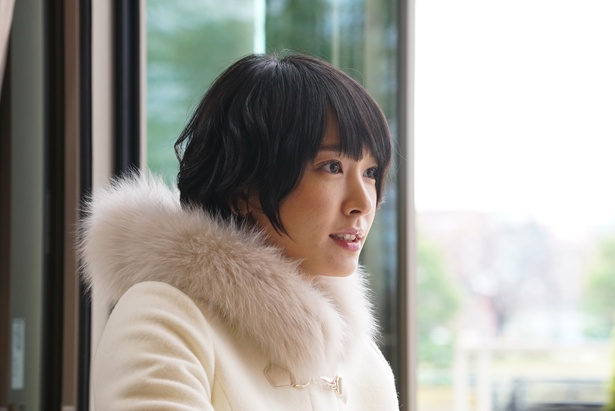 「新垣結衣&瑛太が赤面!? 映画「ミックス。」短パンユニホーム姿で美脚を披露!」的圖片搜尋結果