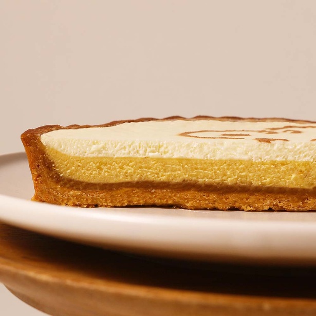 【写真】PEANUTS Cafeで大人気！2種類のチーズケーキを使った贅沢チーズタルト