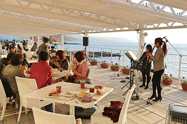 淡路島の複合リゾート施設・CRAFT CIRCUSでは、週末に音楽イベントも
