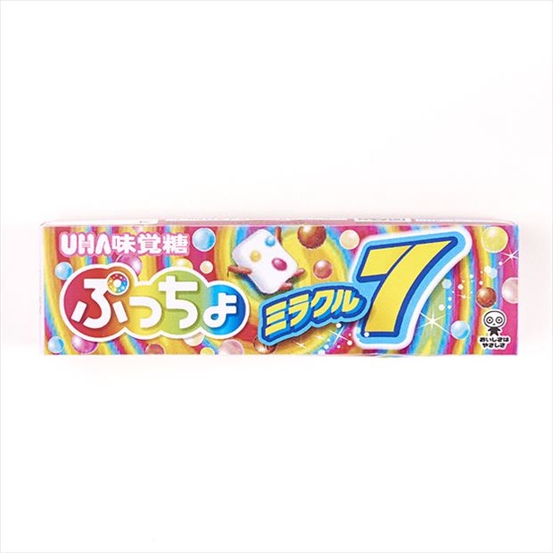 7種の「ぷちぷちグミ」が入った「味覚糖 ぷっちょミラクル 7」(102円)