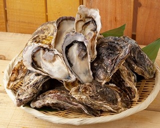 夏は豪快に海鮮で！福岡の天神・博多で「牡蠣食べ放題」が980円！