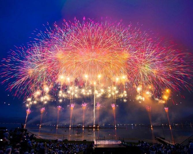「諏訪湖祭湖上花火大会」をプレミアム席＆絶景ホテルとセットで楽しもう！お得なチケットが発売中