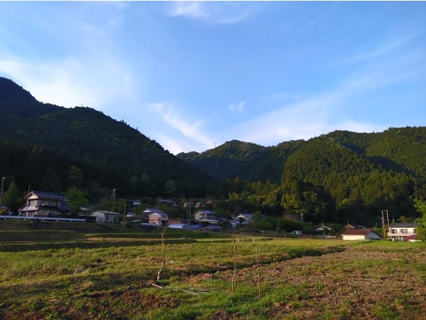 【写真】やまださんが移住した愛知県の東栄町。自然豊かでおだやかな雰囲気が伝わってきます