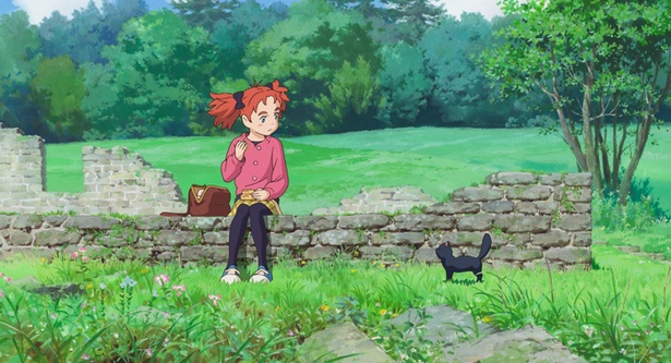 魔女の花が咲く森へとメアリを誘う、非常に重要な役割を果たしているのだ。ティブに至っては、メアリと一緒にホウキに乗りこんで魔法の世界を大冒険。