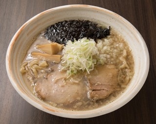 鶏白湯スープの人気店が、すすきのに進出！　「玄鳥」