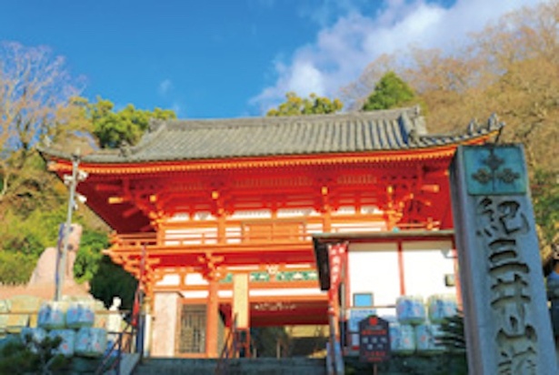 紀三井寺は西国三十三所の第2番札所として有名だ