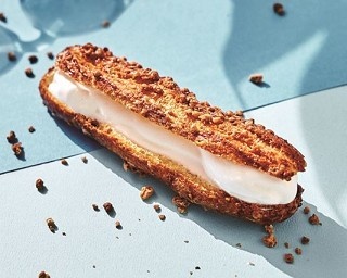 期間限定でソフトクリームをサンドした冷たいザクザクスイーツが登場！