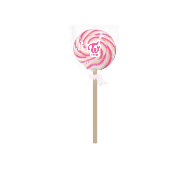日本初のポップアップストア「#TWICE POP UP STORE」にて販売！「ロリポップ」800円※実際の商品とデザインが異なる場合がございます