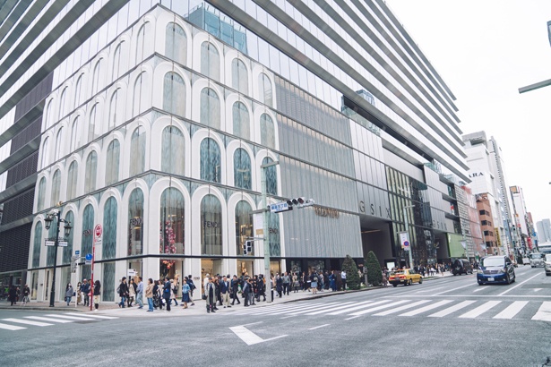 【写真を見る】まるでNYやイタリアの街並みのように、銀座の街とその新しいシンボル「GINZA SIX」を撮り下ろすFukuda氏