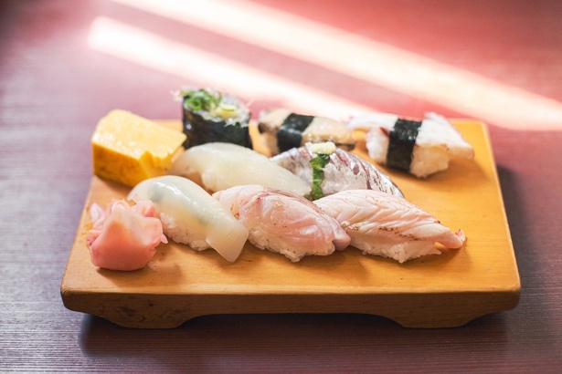 【写真】西伊豆での豊かな海での釣りを楽しみ、おいしくいただく