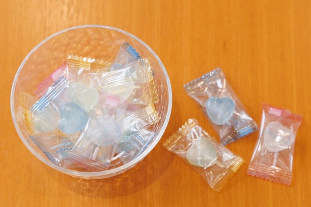 7月より発売の袋入りタイプのポイントは「個包装である」こと。友達や家族とのコミュニケーションを活性化する一助に