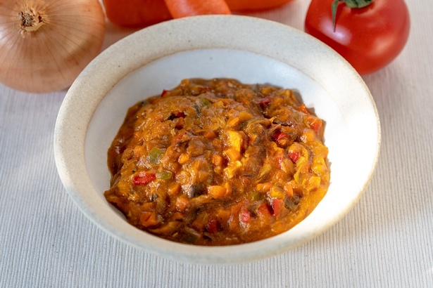 Kidslationのメニュー「保育園で大人気の鯖カレー」。保育園児が食べ慣れた保育園給食ベースのメニューになっている