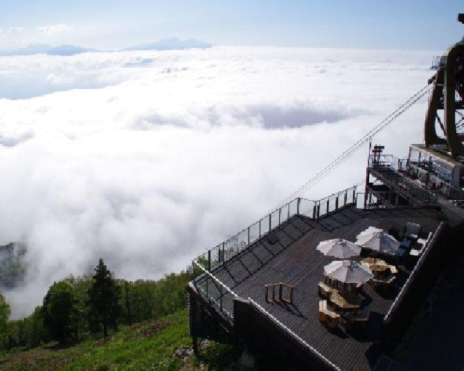 長野県のスキー場はグリーンシーズンも楽しい！幻想的な雲海やアクティビティで非日常体験を