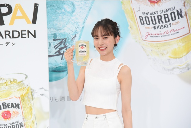 井桁弘恵「暑い中で冷たいお酒が飲めるなんて最高！」東京・六本木でジムビームハイボール＆翠ジンソーダのイベント開催中｜ウォーカープラス