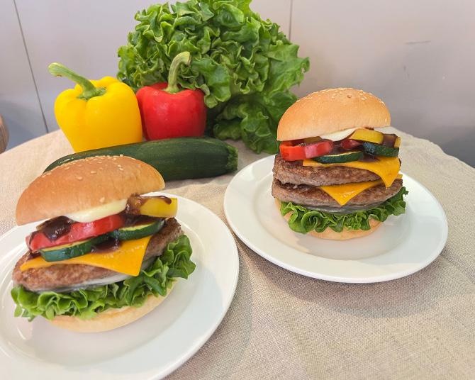 フレッシュネスバーガーのガッツリ＆ヘルシーな夏野菜バーガーと190円ビールで乾杯！