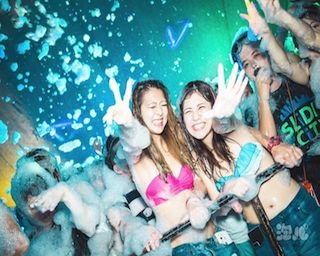五感フル稼働で夏を体感！渋谷で「泡パーティー」が開催