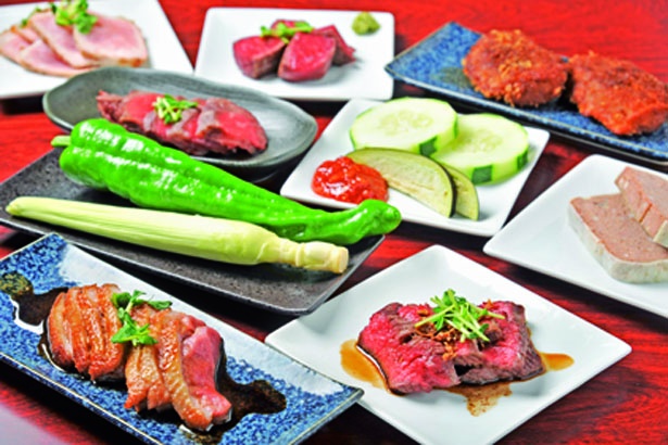 ガッツリ全12品のフルコースが格安！/肉山 大阪