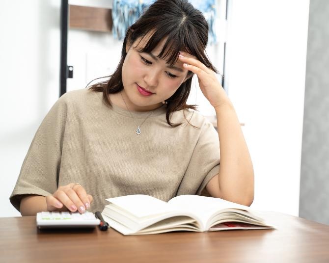 「年収の壁」認知率は60％、うち39％が勤務時間を調整「本当はもっと働きたいが…」賃上げの恩恵を受けにくい人も