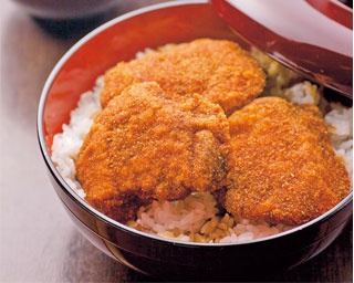 【関西のトンカツ】旨味のつまったカツはソースで！「とんかつ 喜多呂」のヒレカツ丼