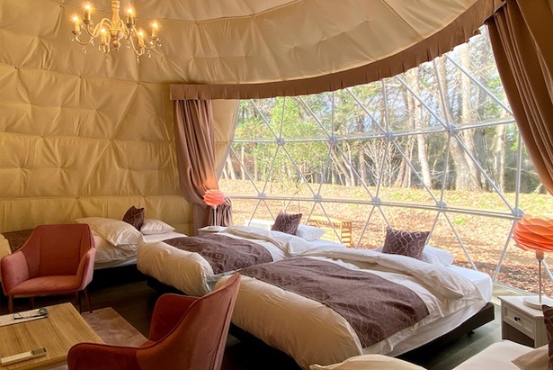 テントの内装や家具は東京インテリアがプロデュース！キャンプとホテル泊のいいところどりができる