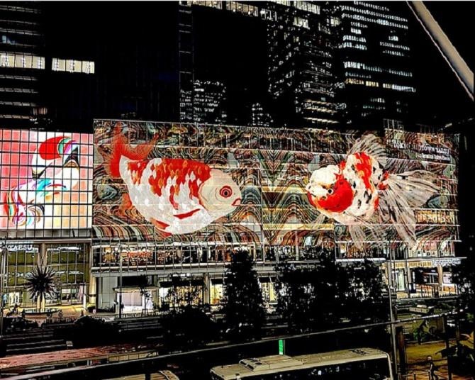 グランルーフガーデンに約100基の灯篭が出現！夏の東京駅が幻想的な光の空間に