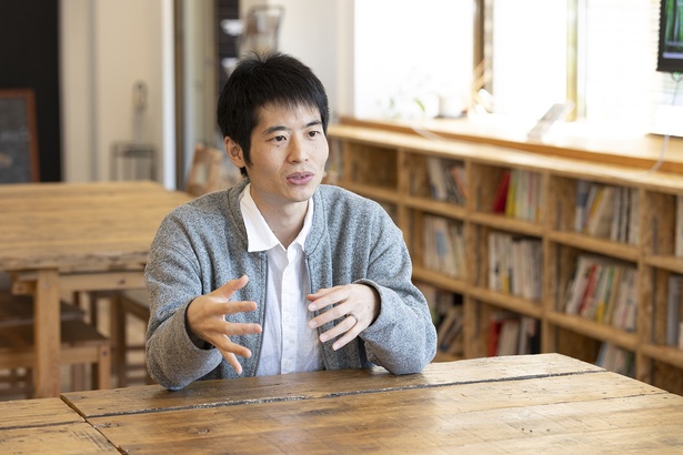 「口座を開く証券会社は、SBI証券の一択」という栫井駿介さん。その理由は…