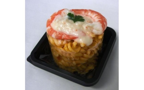 トマトソースパスタとズワイガニの風味が楽しめる「えびとツナの冷製トマトクリームパスタ」　【ほか商品画像あり】