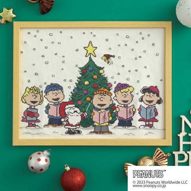 スヌーピーの「クリスマスグッズ」をハンドメイド。編みぐるみ＆クロス