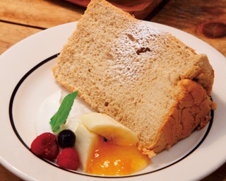 クラシックが流れる仙台のカフェで非日常を味わう
