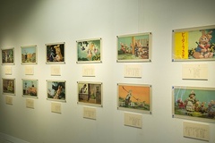 日本で刊行された人形写真紙芝居の展示